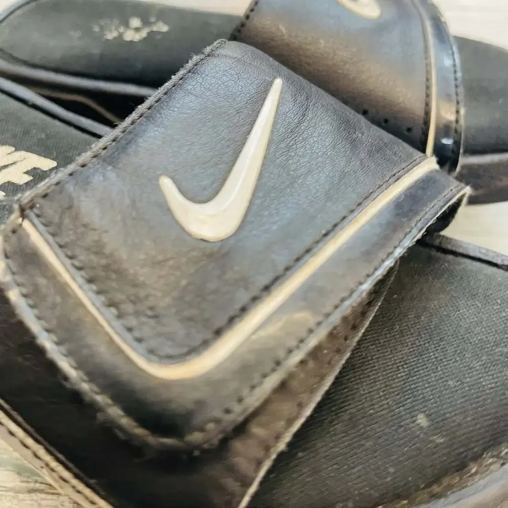 Nike Comfort Slides 2 Black Size 4 Boys Girls Unisex Y2K 2010s 2015s
